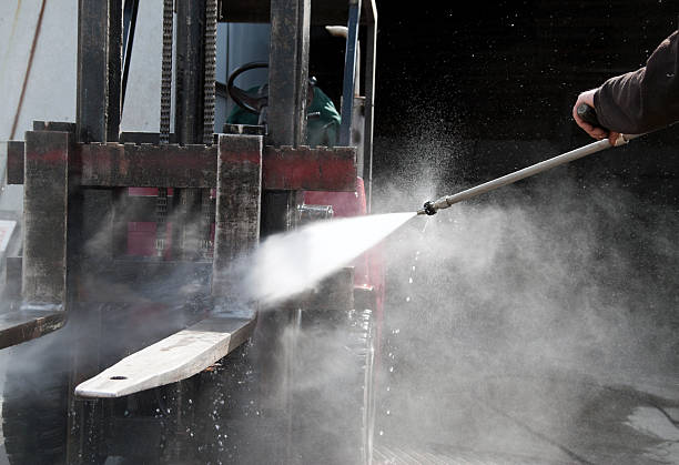 Best Driveway Pressure Washing  in Churubusco, IN